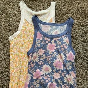 American Eagle print tank bundle size s